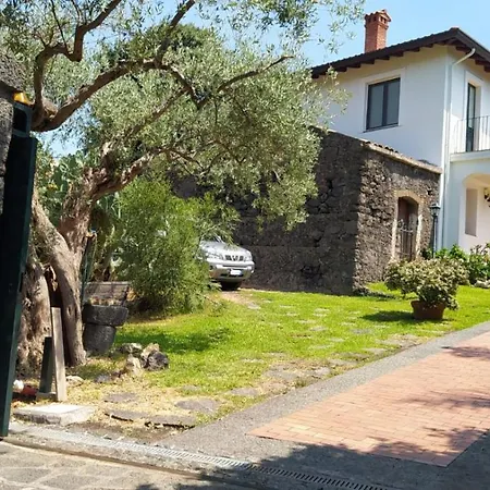 Vittoria Nyaraló Acireale